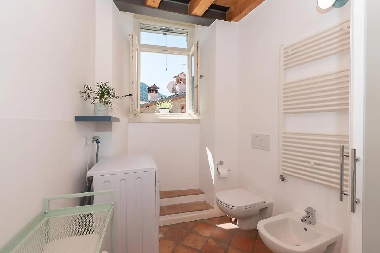 La Piazzetta Apartment Iseo 0*,